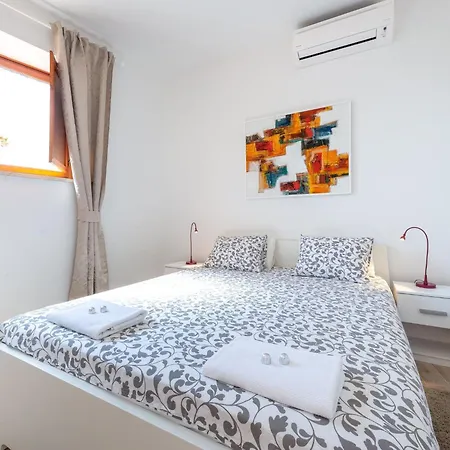 Romance - One Bedroom With Terrace R1