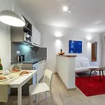 Romance - One Bedroom With Terrace R1 דירה *