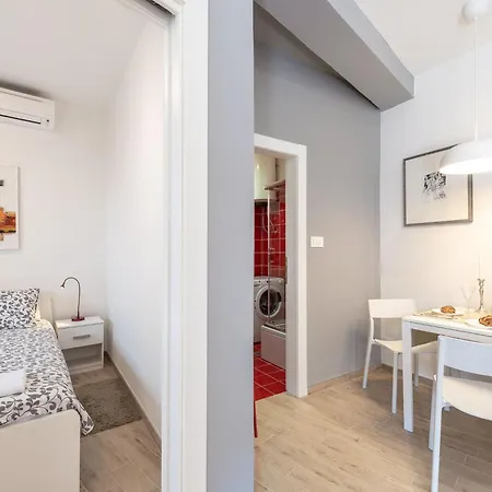Apartment Romance - One Bedroom With Terrace R1 *