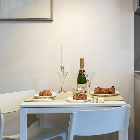 Apartment Romance - One Bedroom With Terrace R1 *